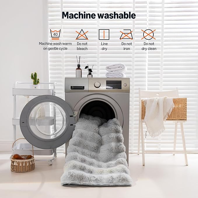 Amazon Basics Indoor Area Rug, 3D Bubble Washable Home Decor Carpet for Living Room, Bedroom, 5' W × 7' L, Grey