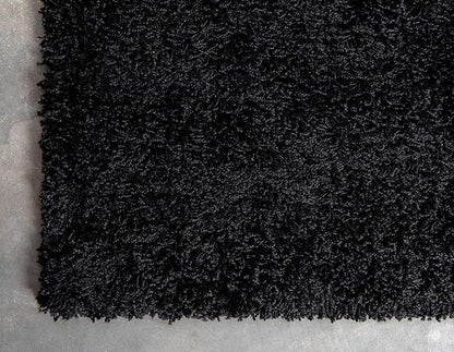 Unique Loom Solid Shag Collection Area Rug (2' 6" x 16' 5" Runner, Jet Black)