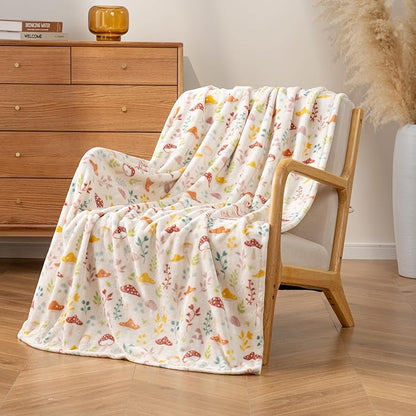 Luxury Printed Fleece Warm Throw Blanket, Soft Lightweight Velvety Plush Throw for Couch and Bed, Cozy Comfy for All Seasons(Cream Various Mushrooms, 50×70 Inches)