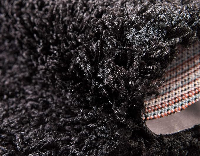 Unique Loom Solid Shag Collection Area Rug (3' 3" x 5' 3" Rectangle, Jet Black)