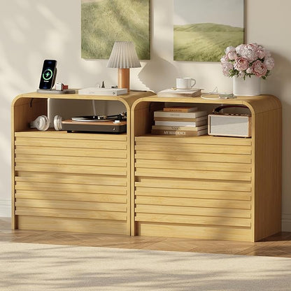 24" Wide Modern Fluted Nightstand with Charging Station Set of 2, Wood Bedside Table with Drawers, Mid Century End Table Nigthstand with Curved Profile Design for Bedroom, Living Room, Natural Oak