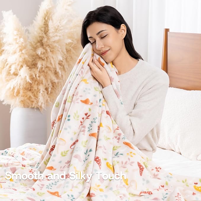 Luxury Printed Fleece Warm Blanket, Soft Lightweight Velvety Plush Throw for Couch and Bed, Cozy Comfy for All Seasons(Cream Various Mushrooms, 90×90 Inches)