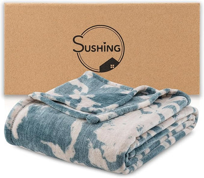 Luxury Printed Fleece Warm Throw Blanket, Soft Lightweight Velvety Plush Throw for Couch and Bed, Cozy Comfy for All Seasons(Blue Floral Silhouette, 50×70 Inches)