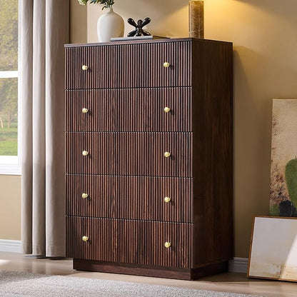 Fluted Dresser for Bedroom, 5 Drawer Dressers, Wood Tall Dresser Storage Organizer, Chest of Drawers with Deep Storage, Modern Bedroom Chest for Closet Hallway, Entryway, Living Room,Brown