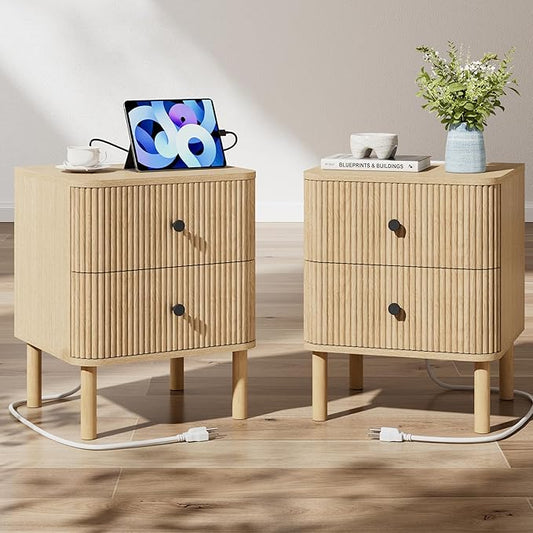 Night Stand Set of 2 with Charging Station, 18" Fluted Nightstand with Rounded Corners & Solid Wood Legs, 2 Drawers End Table, Mid Century Modern Bedside Table for Bedroom, Natural Oak