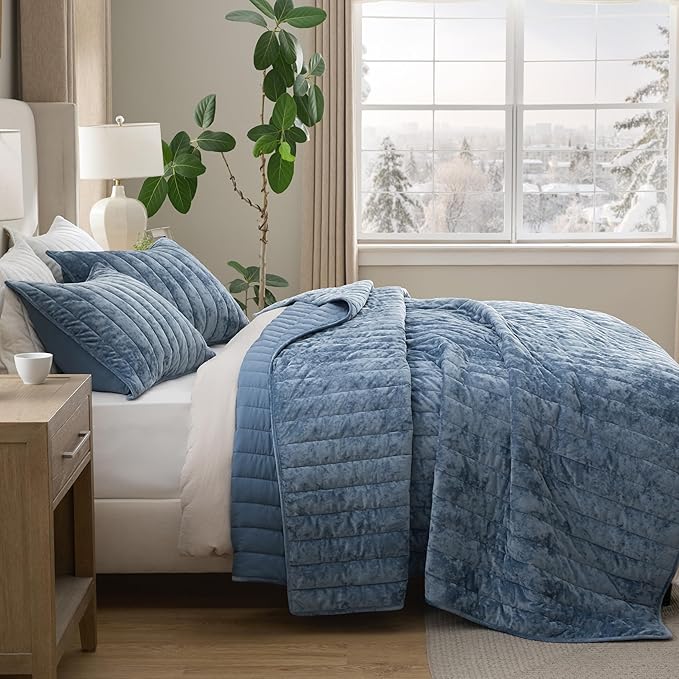 Bedsure Velvet Quilt Queen Size Set - Lightweight Velvet Comforter Queen, Luxury Bedspread Coverlet, Ultra-Soft Winter Bedding Set with 2 Pillow Shams, 90"x96", Blue