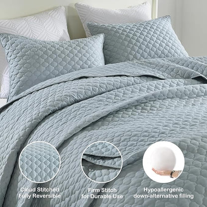 HORIMOTE HOME Quilt Queen Size Chambray Blue, Lightweight Quilts for Summer Ultra-Soft Microfiber Modern Style Quilted Clouds Pattern Bedspread Quit Set 3 Pieces(1 Quilt and 2 Pillow Shams)