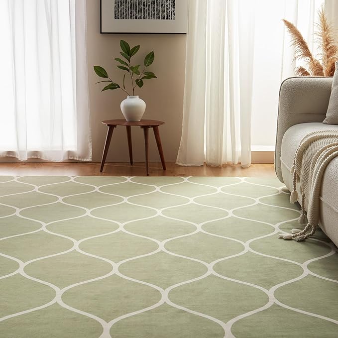 Amazon Basics Thin Indoor Area Rug, Geometric Printed Washable Home Decor Carpet for Living Room Bedroom, 5' W × 7' L, Green Geometric