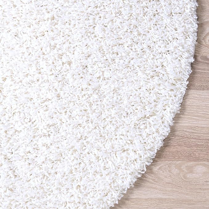 Unique Loom Solid Shag Collection Area Rug (4' 1" Round, Snow White)