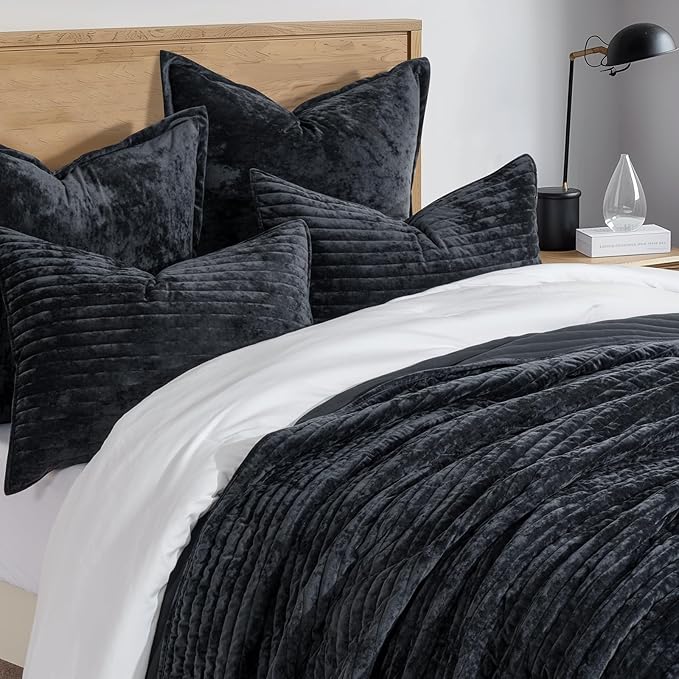EVERGRACE Velvet Quilt Set Queen Size, Luxurious Soft Striped Channel Bedding Set, Lightweight Velvet Comforter for All Season, Oversized Bedspread Coverlet with 2 Matching Shams, Black