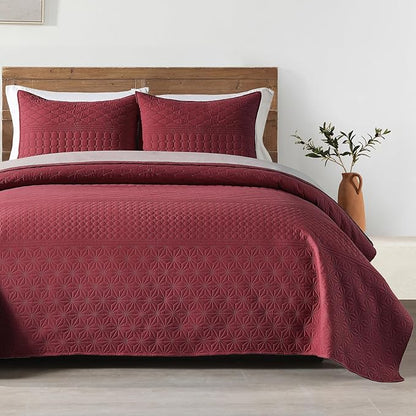 HORIMOTE HOME Burgundy Red Twin Size Quilt Set - Soft Microfiber Bedspread with 1 Sham, Lightweight & All-Season Geometric Coverlet for Cozy Bedding