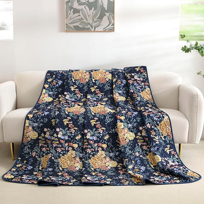 WONGS BEDDING Quilt King Size, Navy Blue Quilt Bedding Set with 2 Pillowcases, Botanical Quilt for King Bed, Soft Microfiber Lightweight Coverlet Bedspread for All Season (110"×90", 3 Pieces)