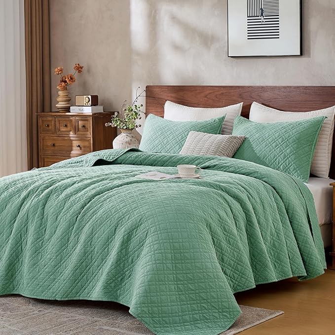 King Quilt Set with Shams Lightweight Quilted Bedspread Coverlet Thin Comforter Bed Cover Vintage Washed Quilted Blanket for All Season, Brushed Microfiber Diamond Stitching, Green, 104"x92"