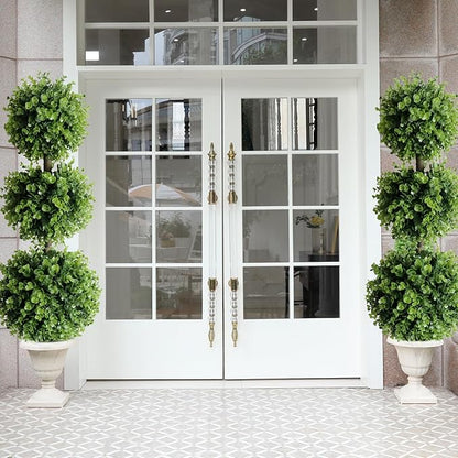 Artificial Trees, Artificial Juniper Wood Three-Ball Trees, Outdoor Shrub Plants, Have UV Protection Function. They are Suitable for Both Outdoor and Indoor use and can be Used for Decoration.