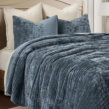 EVERGRACE Velvet Quilt Set Queen Size, Luxurious Soft Striped Channel Bedding Set, Lightweight Velvet Comforter for All Season, Oversized Bedspread Coverlet with 2 Matching Shams, Stormy Blue
