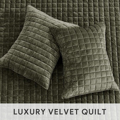 RECYCO Luxury Velvet Quilt Set Twin/Twin XL Size, Lightweight Velvet Comforter Set, Oversized Bedspread Coverlet Quilted Bedding Set, with 1 Matching Pillow Sham, for All Season, Olive Green