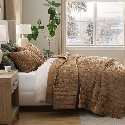 Bedsure Velvet Quilt Queen Size Set - Lightweight Velvet Comforter Queen, Luxury Bedspread Coverlet, Ultra-Soft Winter Bedding Set with 2 Pillow Shams, 90"x96", Caramel Gold