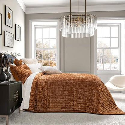 RECYCO Luxury Velvet Quilt Set King Size Bedding Sets, Ultra Soft Velvet Comforter Set, Lightweight Oversized Bedspread Quilted Coverlet for All Season, with 2 Pillow Shams, Rusty Burnt Orange