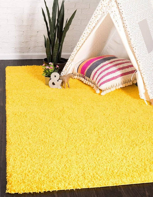 Unique Loom Solid Shag Collection Area Rug (4' 1" x 6' 1" Rectangle, Tuscan Sun Yellow)