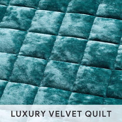 RECYCO Luxury Velvet Quilt Set Full Queen Size, Lightweight Velvet Comforter Set, Oversized Bedspread Coverlet Quilted Bedding Set, with 2 Matching Pillow Shams, for All Season, Teal