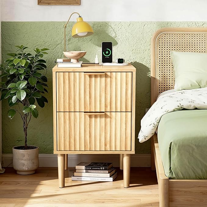 VINGLI Nightstands Set of 2 with Charging Station, Fluted Nightstand 2 Drawer, 15.8" W*15.6" D Mid Century Modern Nightstands for Bedroom, Fluted Bed Side Table, Oak Night Stands Set 2