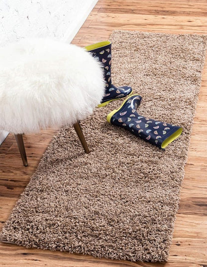 Unique Loom Solid Shag Collection Area Rug (2' 6" x 16' 5" Runner, Sandy Brown)