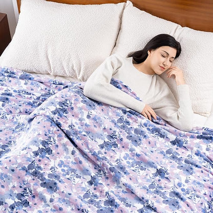 Luxury Printed Fleece Warm Blanket, Soft Lightweight Velvety Plush Throw for Couch and Bed, Cozy Comfy for All Seasons(White Purple Flowers, 108×90 Inches)