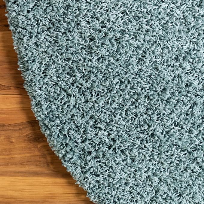 Unique Loom Solid Shag Collection Area Rug (6' 1" Round, Light Slate Blue)