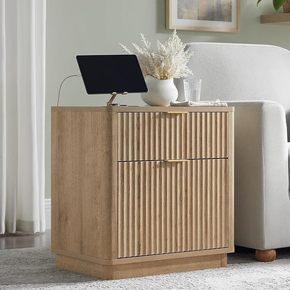 T4TREAM 23'' Fluted Nightstand with Charging Station, Large 2 Drawer Bedside Table, Modern End Table with Storage, Mid Century Night Stand for Bedroom, Living Room, Curved Profile, Natural Oak