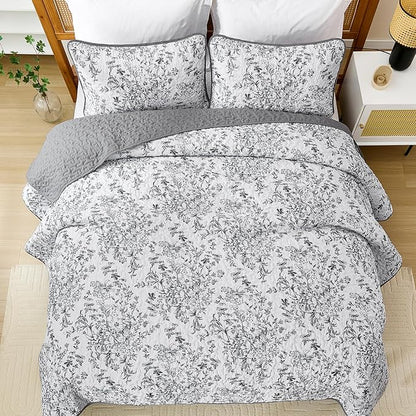 WONGS BEDDING Quilt Queen Size, Grey Quilt Bedding Set with 2 Pillowcases, Botanical Quilt for Queen Bed, Soft Microfiber Lightweight Coverlet Bedspread for All Season (96"×90", 3 Pieces)