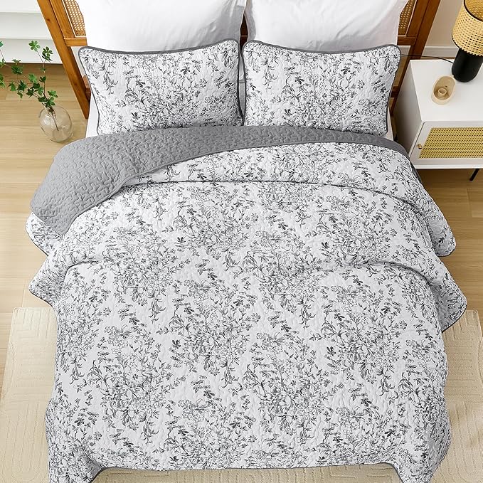 WONGS BEDDING Quilt King Size, Grey Quilt Bedding Set with 2 Pillowcases, Botanical Quilt for King Bed, Soft Microfiber Lightweight Coverlet Bedspread for All Season (110"×90", 3 Pieces)