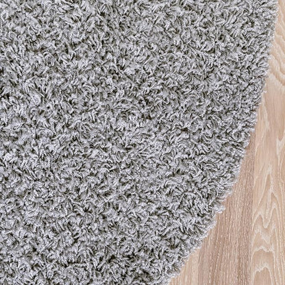 Unique Loom Solid Shag Collection Area Rug (5' 3" Round, Cloud Gray)