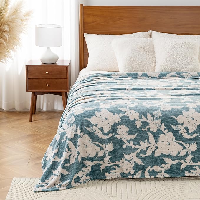 Luxury Printed Fleece Warm Blanket, Soft Lightweight Velvety Plush Throw for Couch and Bed, Cozy Comfy for All Seasons(Blue Floral Silhouette, 90×90 Inches)