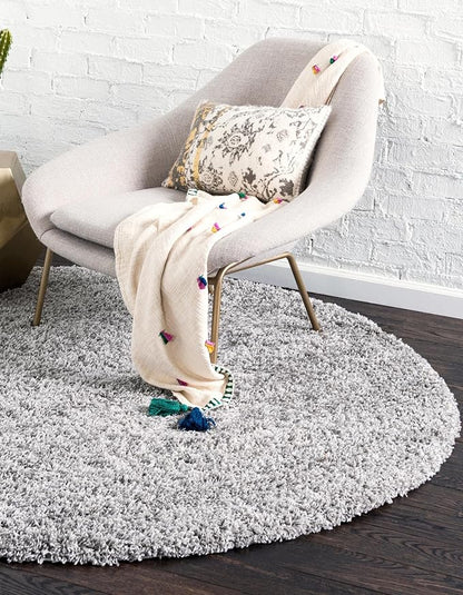 Unique Loom Solid Shag Collection Area Rug (5' 3" Round, Cloud Gray)