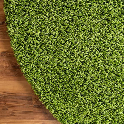 Unique Loom Solid Shag Collection Area Rug (7' 1" Round, Grass Green)