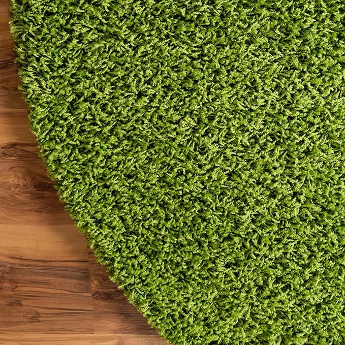 Unique Loom Solid Shag Collection Area Rug (4' 1" Round, Grass Green)