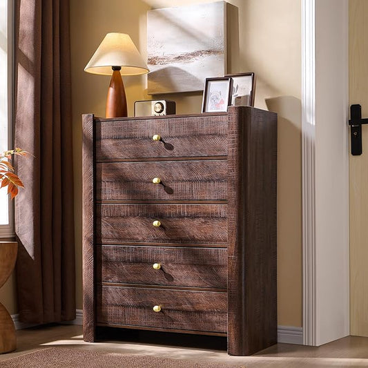 Modern 5 Drawer Dresser for Bedroom, Wooden Chest of Drawers with Curved Profile Design, 39.6" Tall Wood Dresser with Golden Metal Handle for Bedroom, Living Room, Hallway, Brown