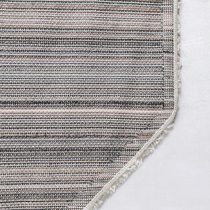 Unique Loom Solid Shag Collection Area Rug (6' 1" Octagon, Snow White)