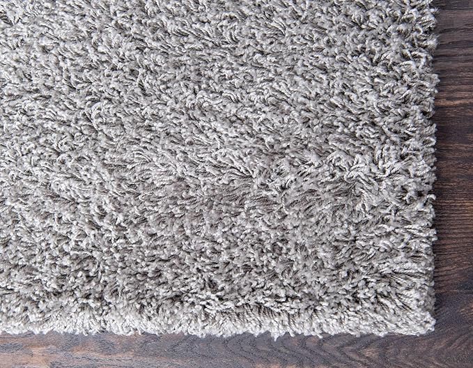 Unique Loom Solid Shag Collection Area Rug (5' 1" x 8' Rectangle Cloud Gray)