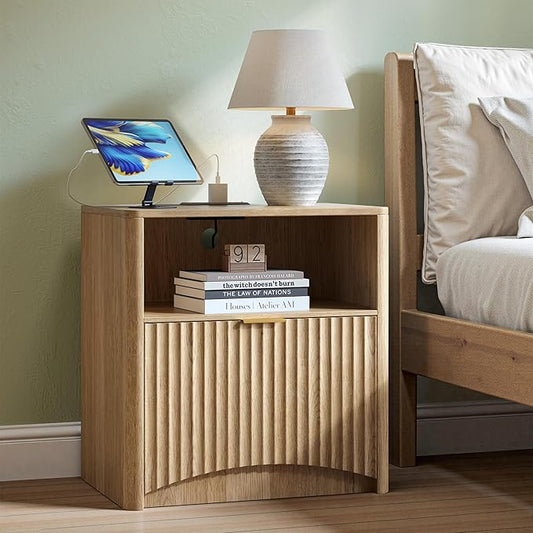 Evermagin Fluted Nightstand with Charging Station, Natural Oak Bedside Table with Drawer and Storage, Wood End Table Mid Century Modern, Large Night Stand for Bedroom