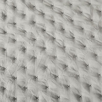 Amazon Basics Brushed Microfiber Quilt Set, Extra Soft with Natural Texture, 2-Piece,Twin/Twin XL, Grey