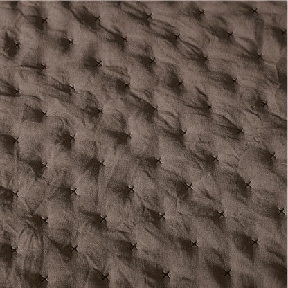 Amazon Basics Brushed Microfiber Quilt Set, Extra Soft with Natural Texture, 3-Piece,King, Brown