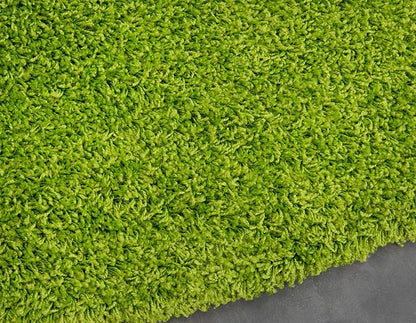 Unique Loom Solid Shag Collection Area Rug (8' Round, Grass Green)