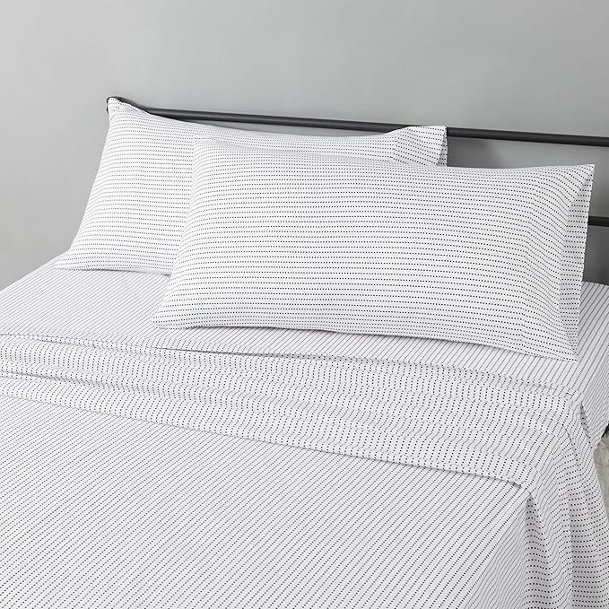 Amazon Basics Lightweight Microfiber 4-Piece Bed Sheet Set, Plum, Printed, King
