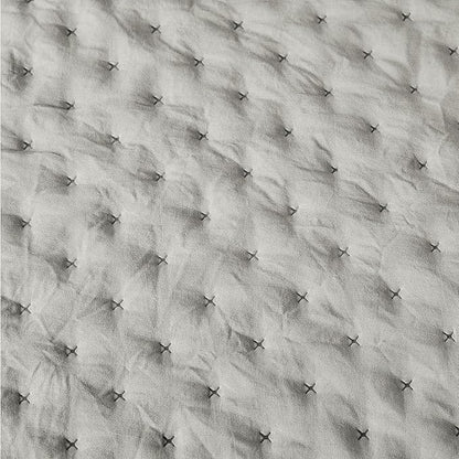 Amazon Basics Brushed Microfiber Quilt Set, Extra Soft with Natural Texture, 3-Piece,Queen/Full, Grey