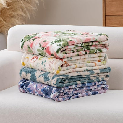 Luxury Printed Fleece Warm Blanket, Soft Lightweight Velvety Plush Throw for Couch and Bed, Cozy Comfy for All Seasons(Blue Floral Silhouette, 108×90 Inches)