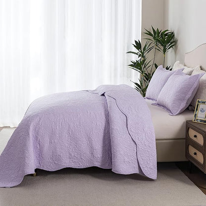 HoneiLife Queen Quilt Bedding Set - Microfiber Quilt Sets for Queen Bed, 3-Piece Lightweight Bedspreads,Reversible Coverlets Rustic Bedlinen Sets, Floral Bedding Set All Season Quilts-Light Purple